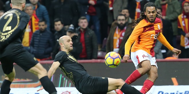 Galatasaray Osmanlıspor’u rahat geçti