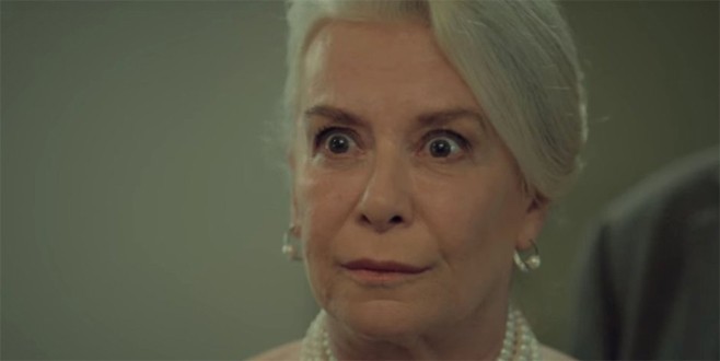 İstanbullu Gelin’de Esma Süreyya’ya yakalanıyor