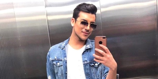 Kerimcan Durmaz uçakta kriz çıkardı