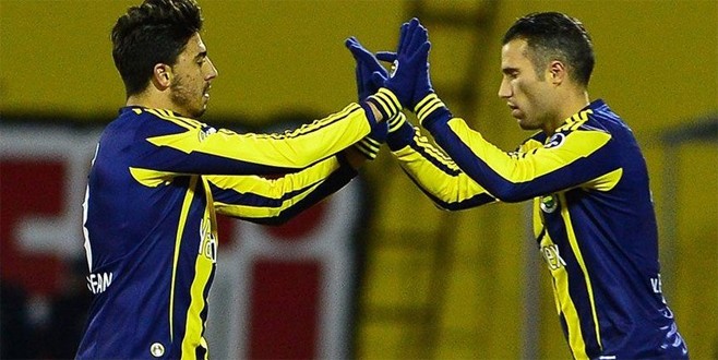 Ozan Tufan ve Robin Van Persie kadroya alınmadı