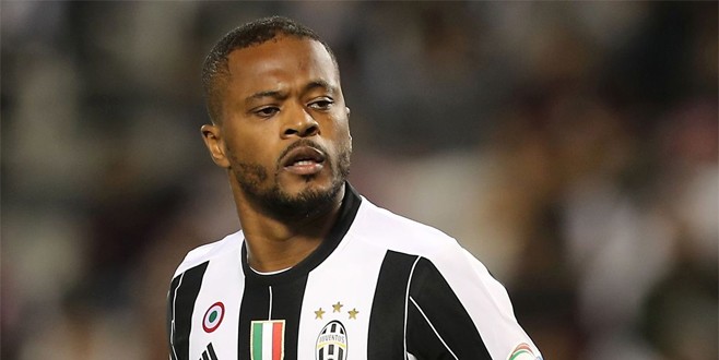 Patrice Evra ile görüşmeler başladı