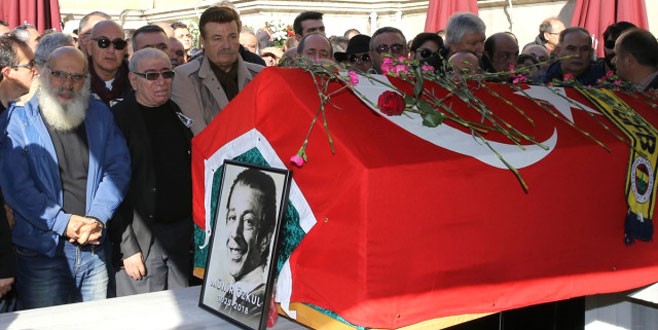 Şener Şen ve Metin Akpınar’dan Münir Özkul’a büyük ayıp