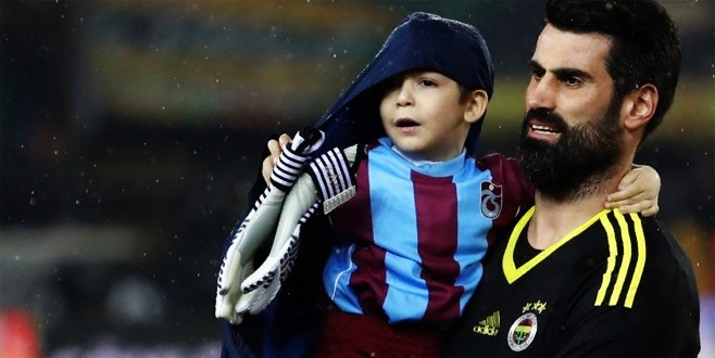 Volkan Demirel’den örnek hareket