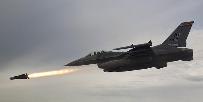 ABD jetleri yanlışlıkla YPG’yi vurdu