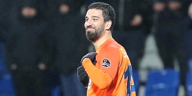 Arda Turan ıslıklandı