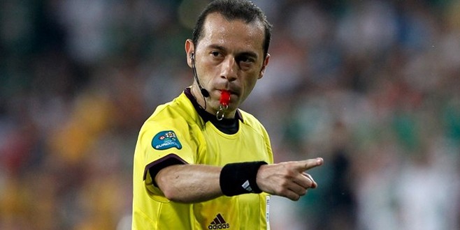 Cüneyt Çakır Chelsea – Barcelona maçına atandı