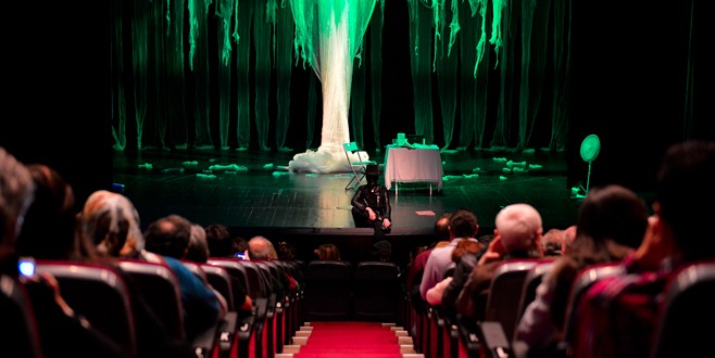 KKTC’li tiyatrocular Maltepe’de sahne aldı