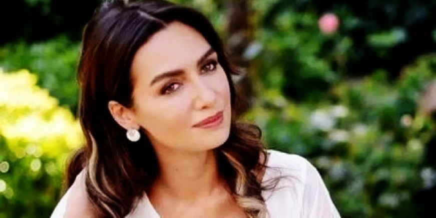 Birce Akalay’ın saçları sosyal medyayı salladı