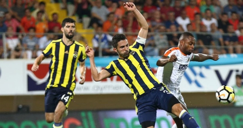 Fenerbahçe’de ilk ayrılık gerçekleşiyor