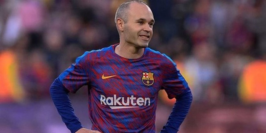 Iniesta Podolski ile takım arkadaşı oldu