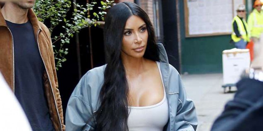 Kim Kardashian kıyafetiyle yine şaşırttı