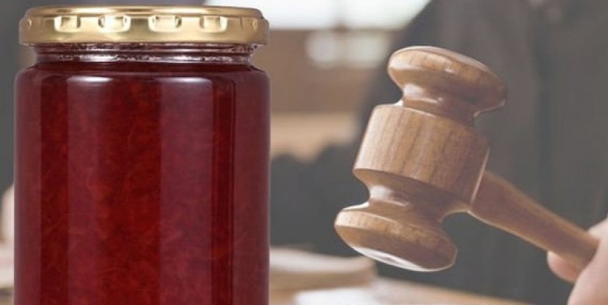 Reçel kavanozu silah sayıldı