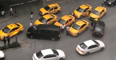 UBER sürücüsünü tecavüzle tehdit ettiler!