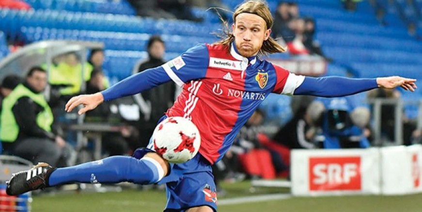 Beşiktaş Michael Lang için bastırıyor