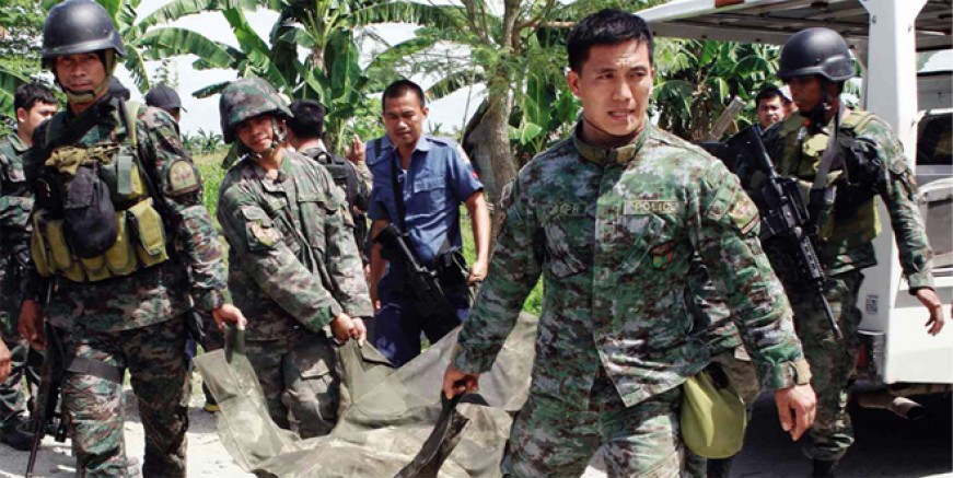 Filipinler’de askerler polisleri vurdu; 6 ölü