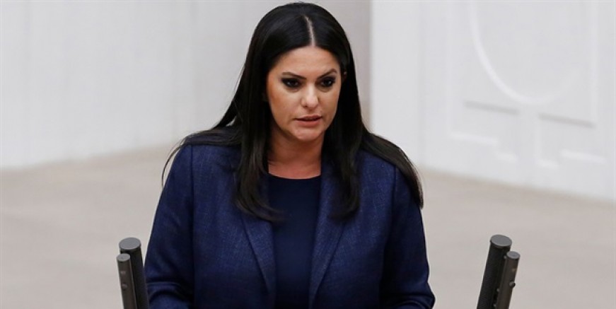 Jülide Sarıeroğlu emeklilere müjdeyi verdi