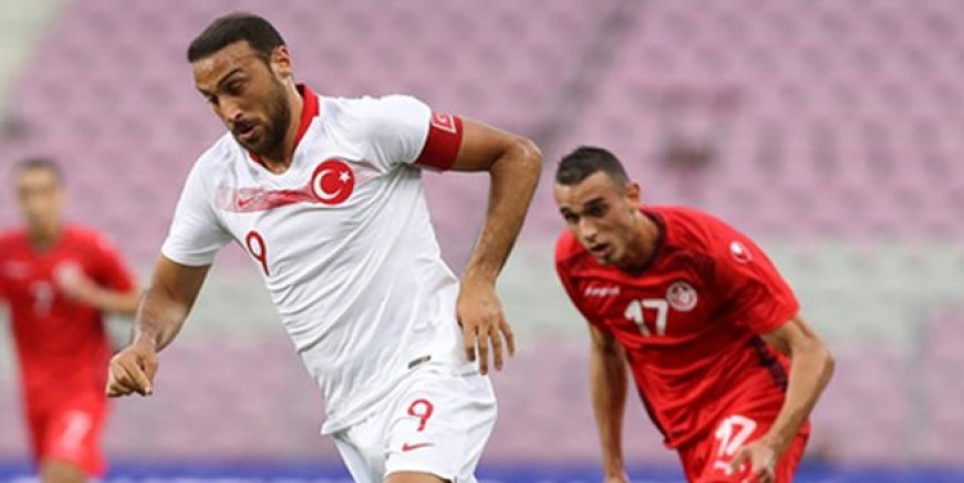 Türkiye – Tunus maçında Cenk Tosun kızardı