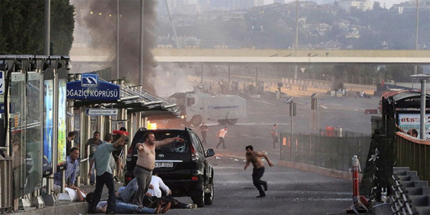 15 Temmuz kanlı darbe girişimini unutmuyoruz