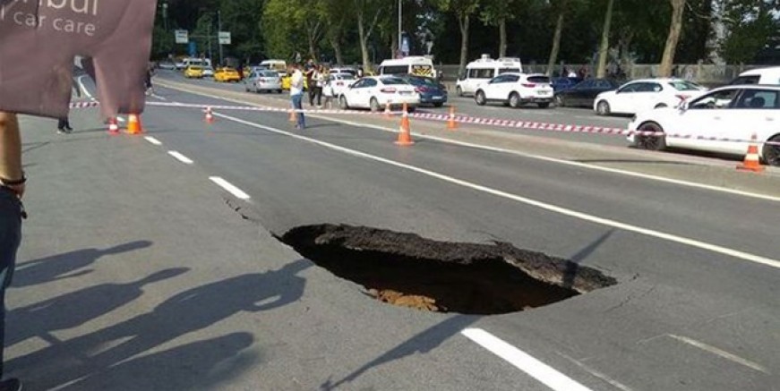 Dolmabahçe’de çöken yol onarıldı