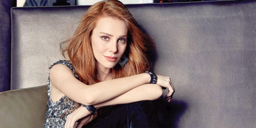 Elçin Sangu ekranlara dönüyor