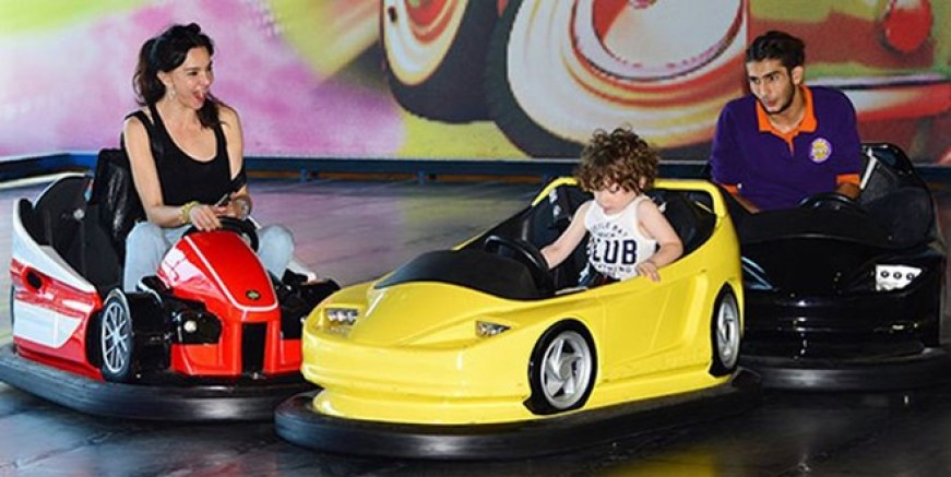 Hande Ataizi çocuklar gibi şen!