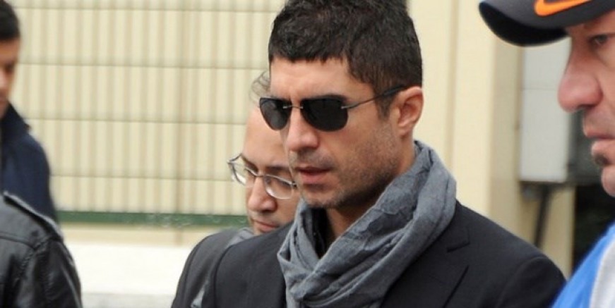 Özcan Deniz babasını kaybetti