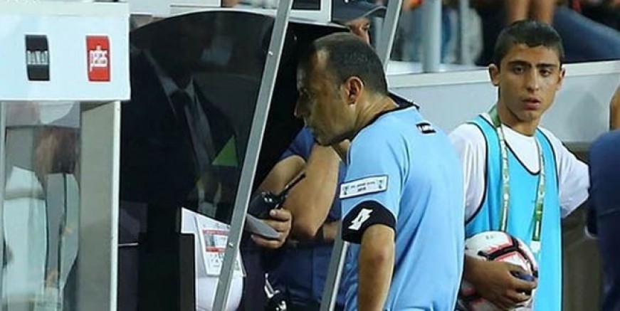 Cüneyt Çakır VAR’a kafa tuttu