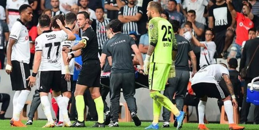 Gökhan Gönül sağlıkçıyı darp etti