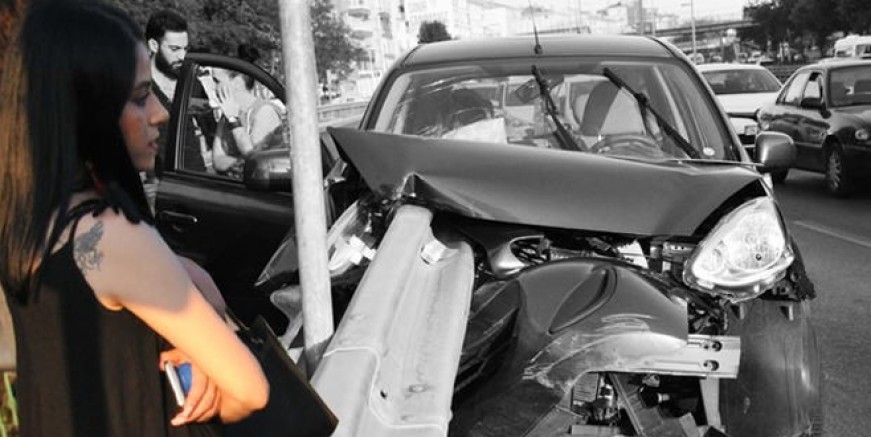 İstanbul’da dehşet; Bariyer ok gibi saplandı