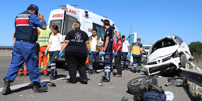 TEM Otoyolu’nda feci kaza