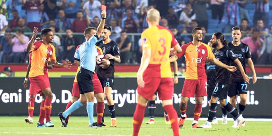 Belhanda kırmızı karta doymuyor!