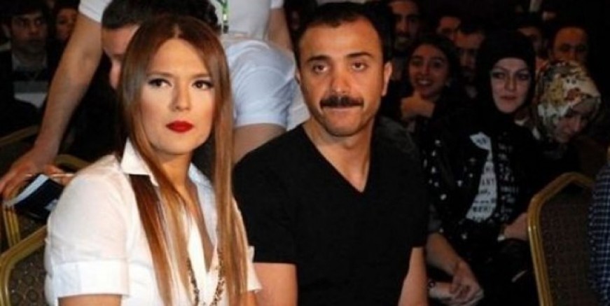 Demet Akalın boşanıyor