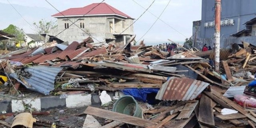 Endonezya depreminde ölü sayısı artıyor!