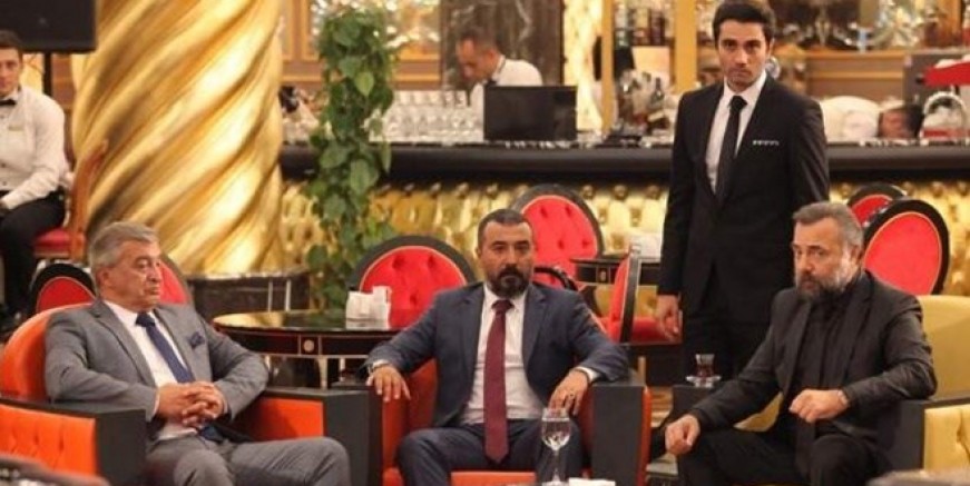 Eşkıya Dünyaya Hükümdar Olmaz zirvede!