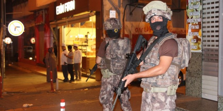 İstanbul’da şafak operasyonu; 25 gözaltı