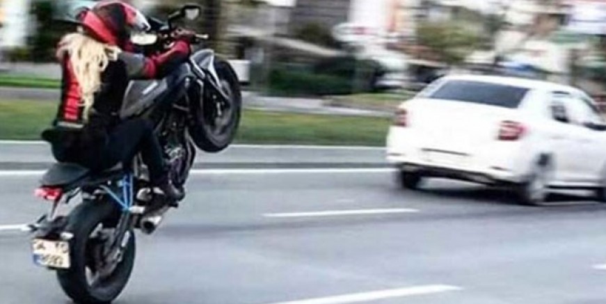 Kadın magandadan utanmaz paylaşım!