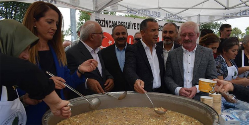 Kartal’da aşure kuyruğu!