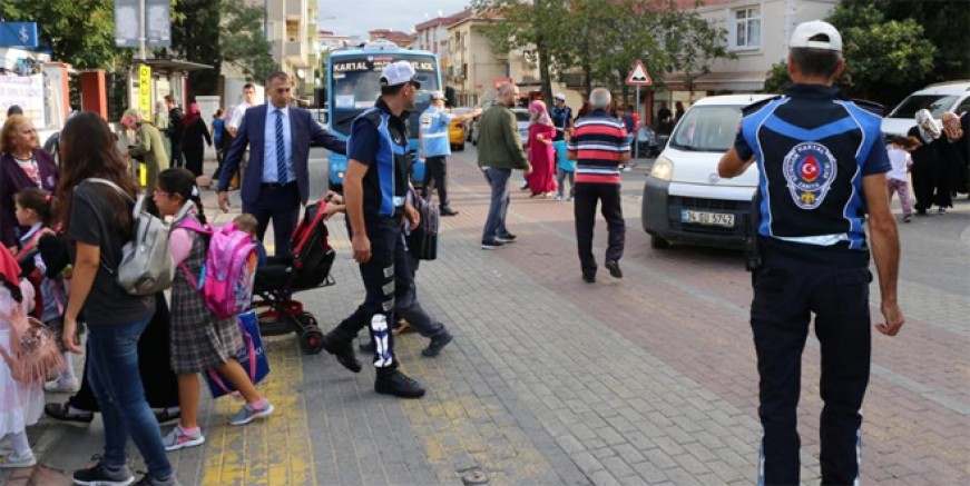 Kartal Zabıtası’ndan okul önlemi