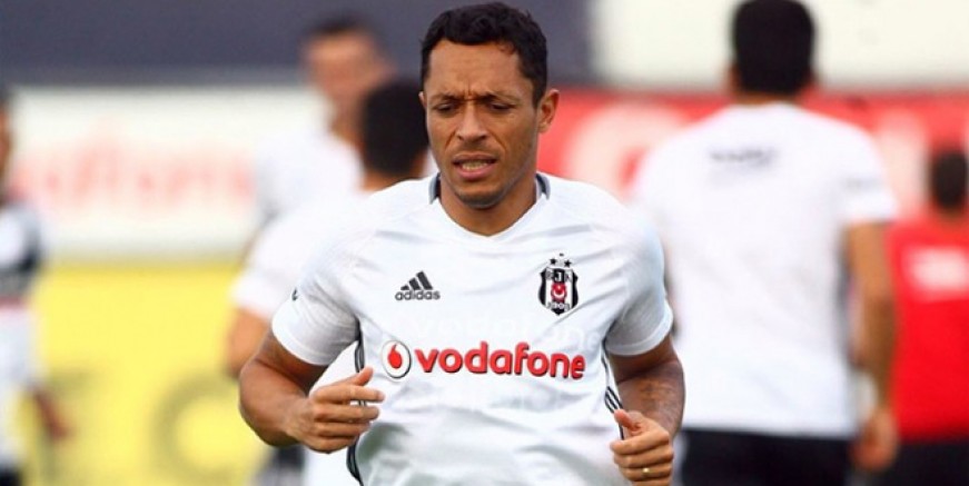 Adriano için sürpriz transfer iddiası