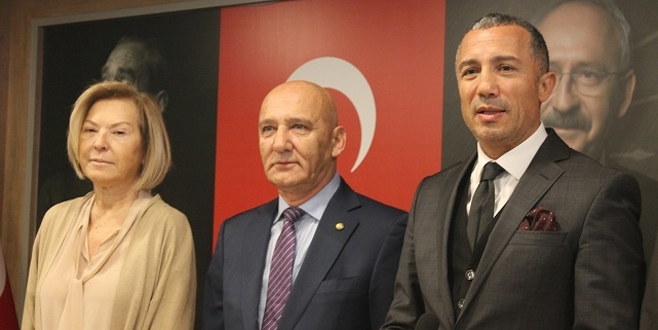 Altınok Öz ‘Parti yetkililerinin verdiği emirle adayım’