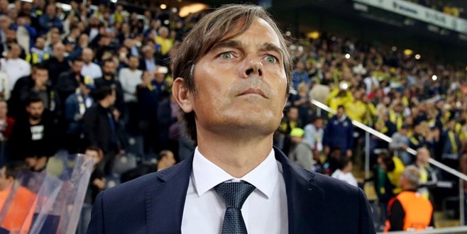 Fenerbahçe’de Phillip Cocu kovuldu