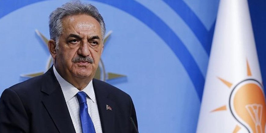 Hayati Yazıcı trafik kazası geçirdi