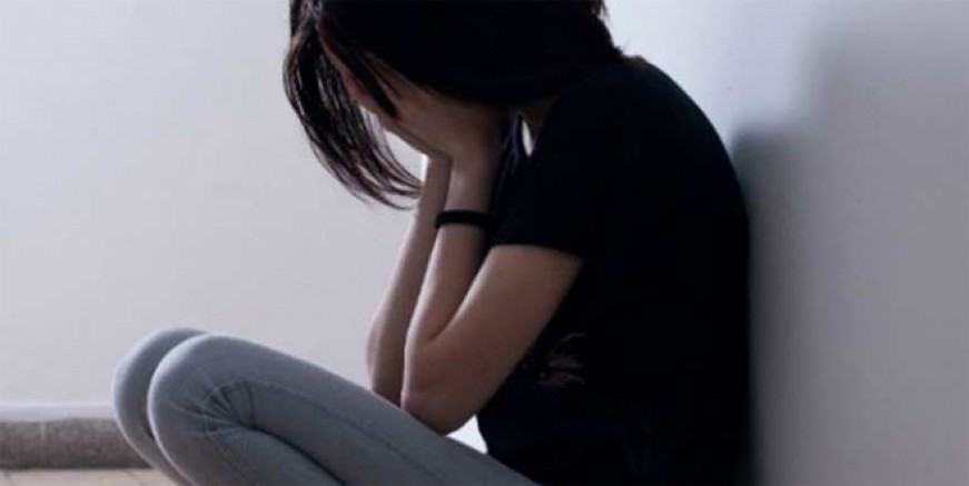 Kız arkadaşını 3 ayrı yerde dövüp tecavüz etti!