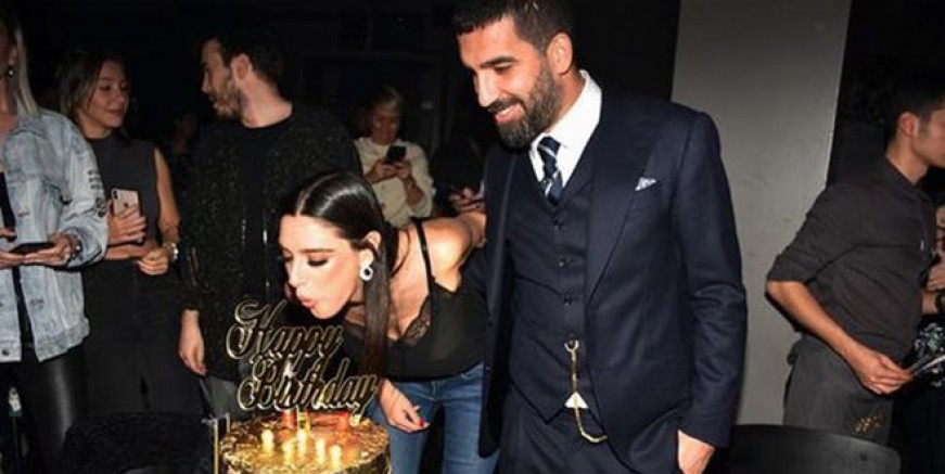 Aslıhan Doğan takipçisine ayar verdi