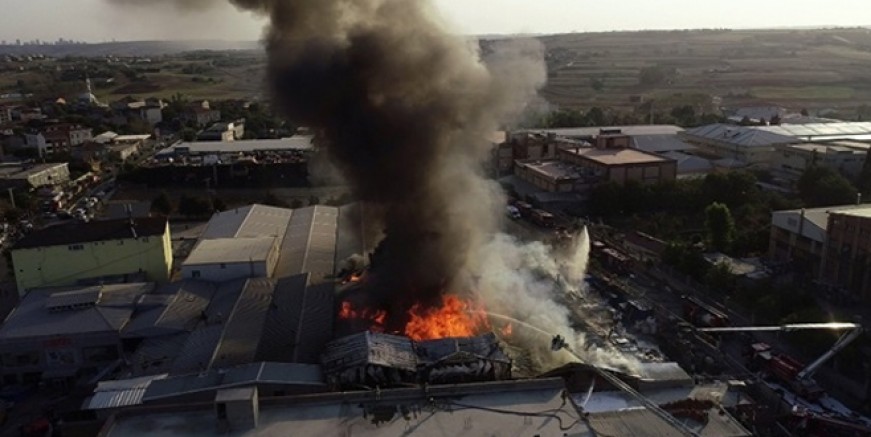 İstanbul’da korkutan yangın!