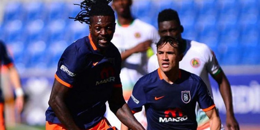 Fenerbahçe’de Adebayor sesleri