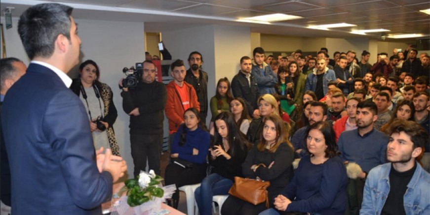 Gökhan Yüksel gençlerle buluştu