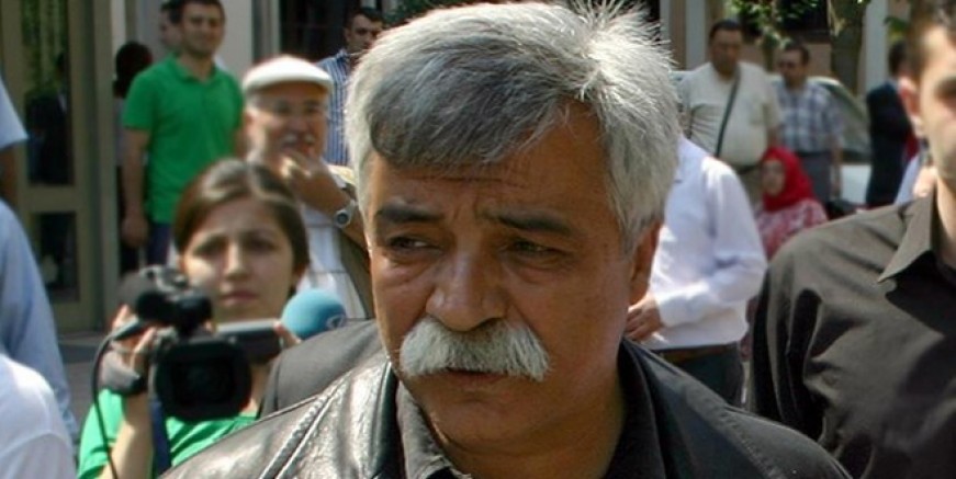 Ozan Arif hayatını kaybetti