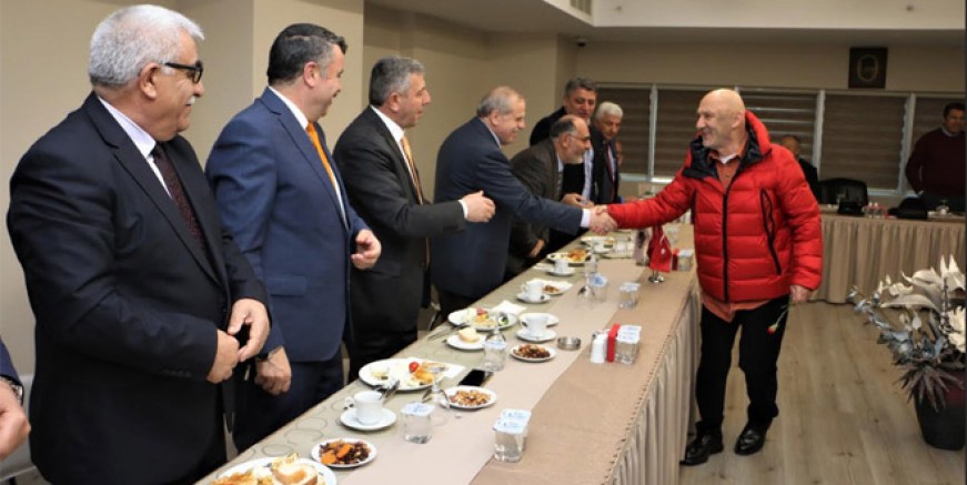 Altınok Öz Kartallı muhtarlara veda etti