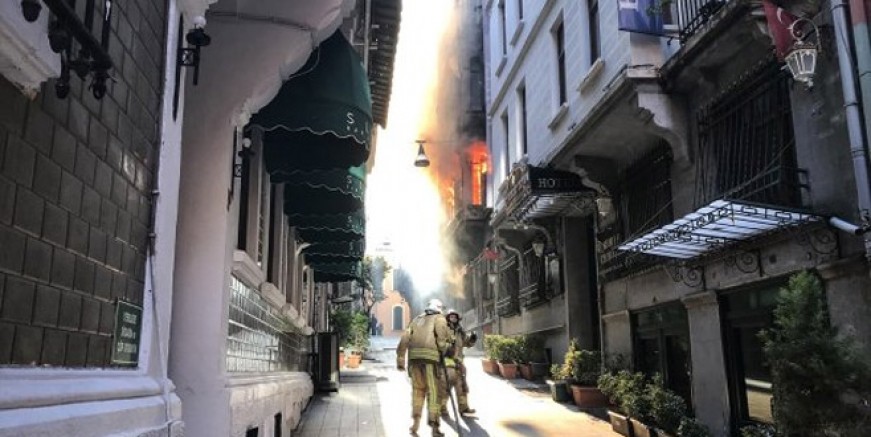 Beyoğlu’nda yangın faciası; 4 ölü